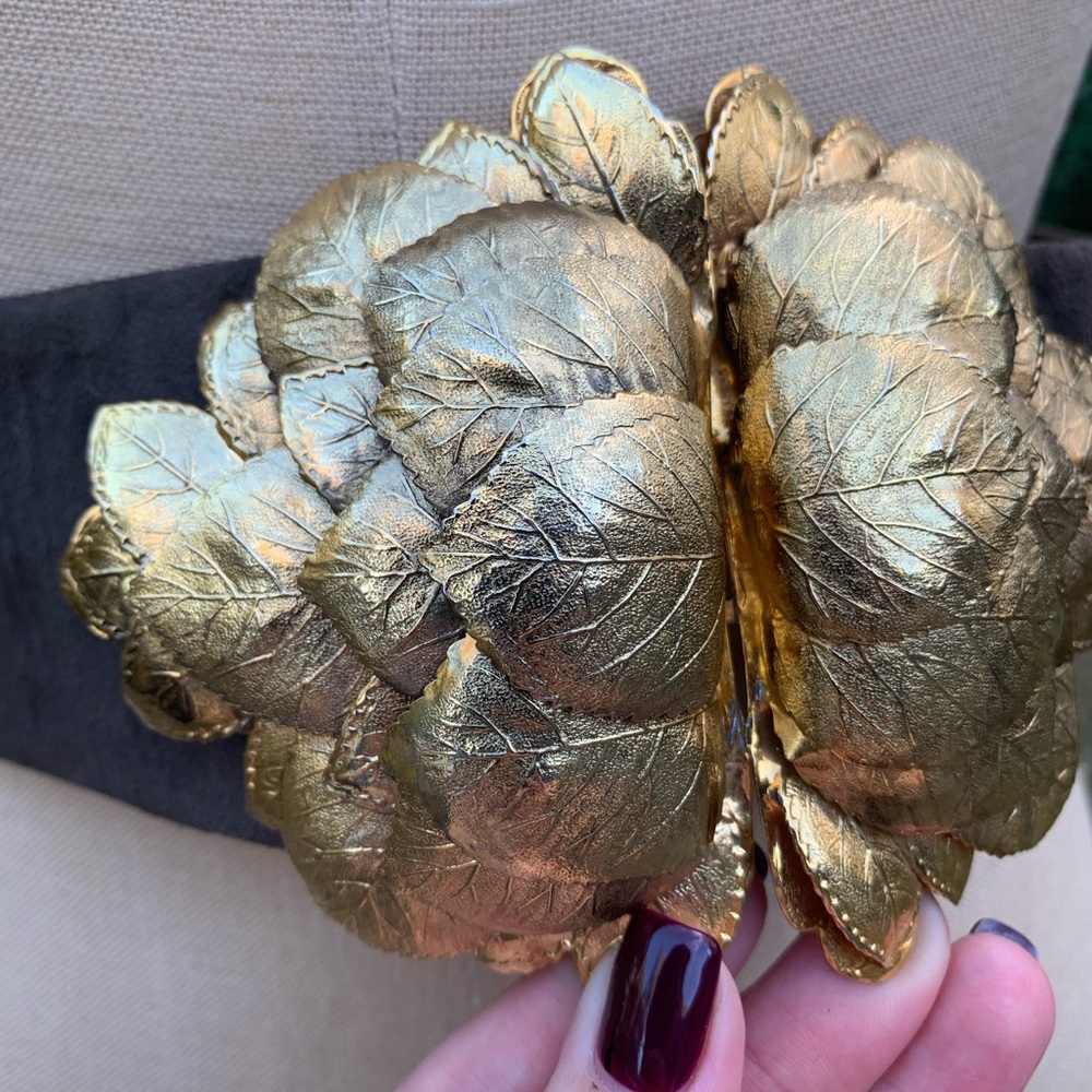 Vintage Leather/Suede & Brass Leaf Belt - Picture 9 of 16